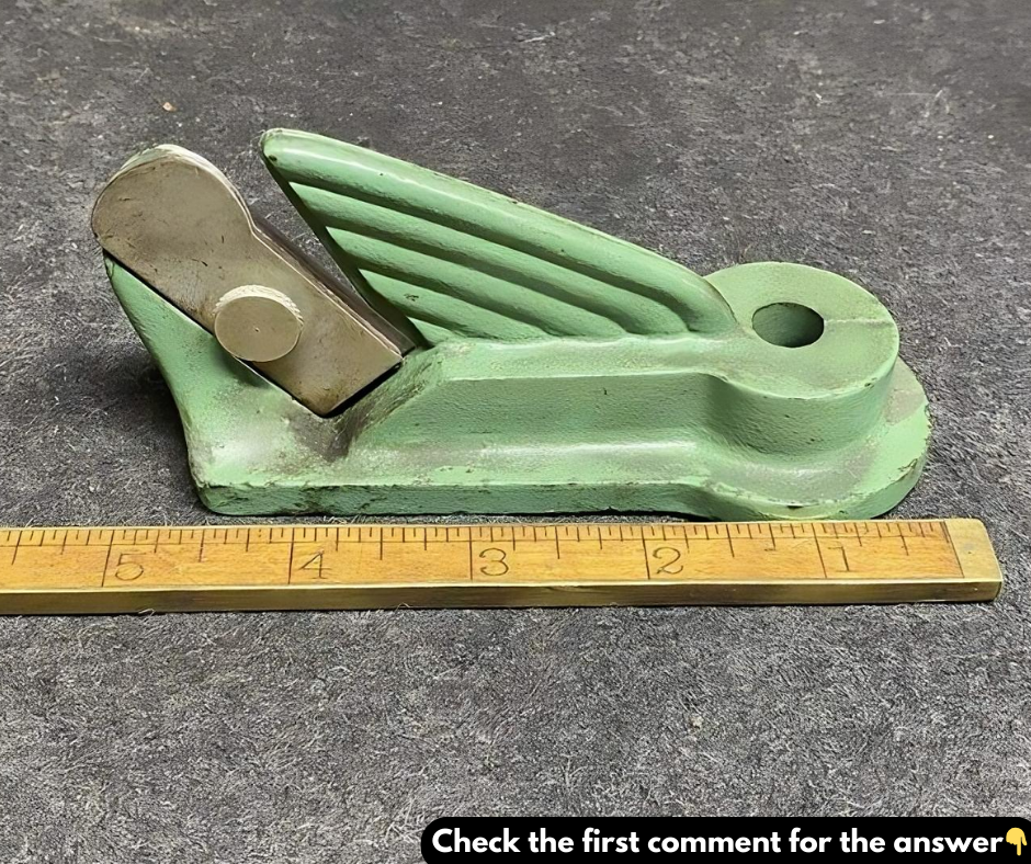 An uncommon vintage gadget employed in making special things and reaching intended results. An uncommon vintage gadget employed in making special things and reaching intended results.