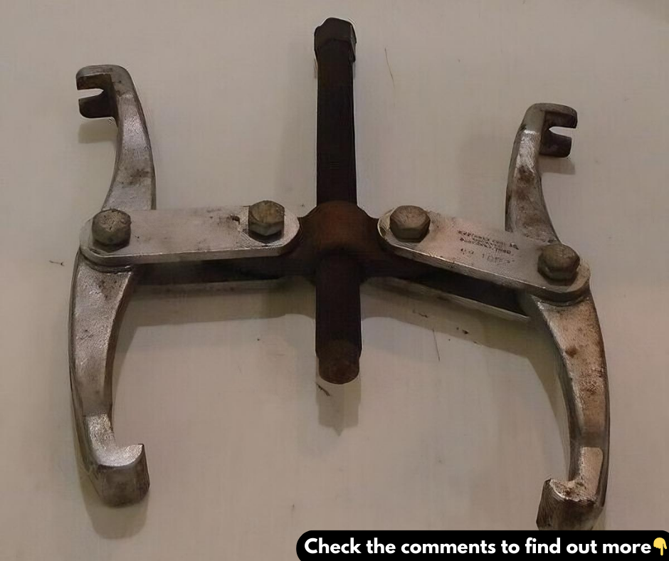 This vintage piece was noted for its specific use and impressive durability. This vintage piece was noted for its specific use and impressive durability.