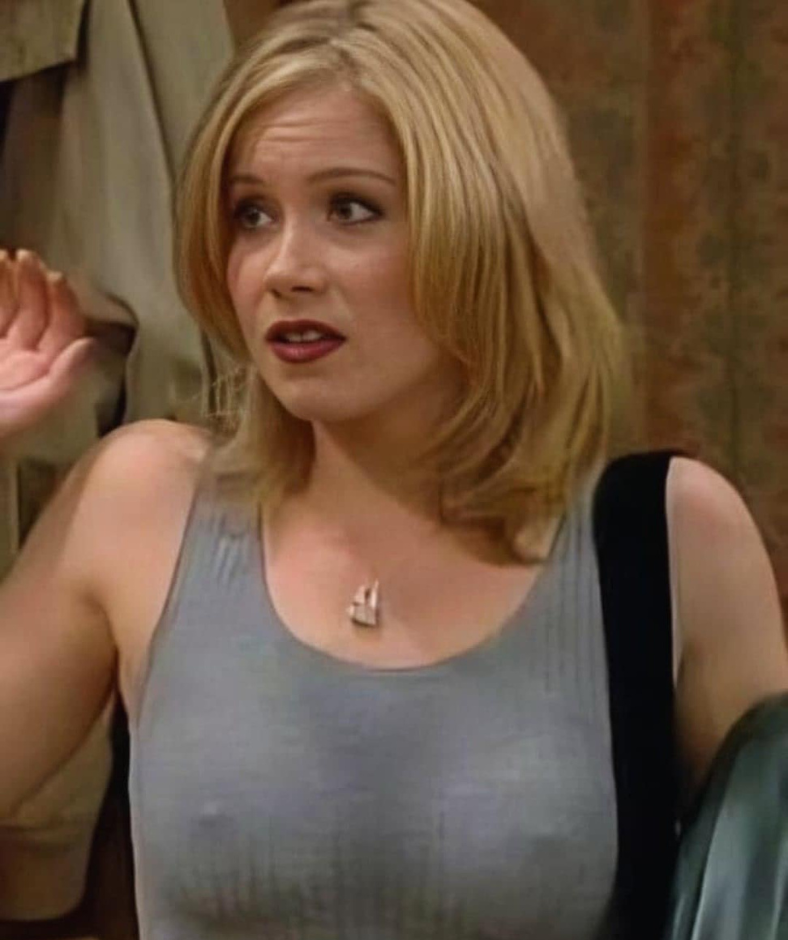 Check-out Christina Applegate in 1990 from this throwback episode of ‘Married with Children’ Check-out Christina Applegate in 1990 from this throwback episode of ‘Married with Children’