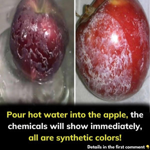 Pour hot water into the apple, the chemicals will show immediately Pour hot water into the apple, the chemicals will show immediately