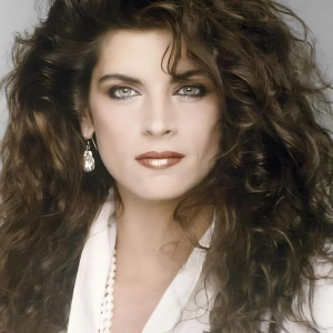 Few people know that she went through a very unfortunate childhood. She rose up strongly, becoming the talented actress that we all love