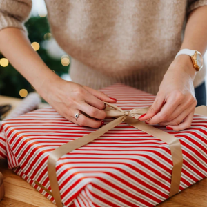 12 People Reveal the Most Surprising Christmas Gifts They’ve Ever Received