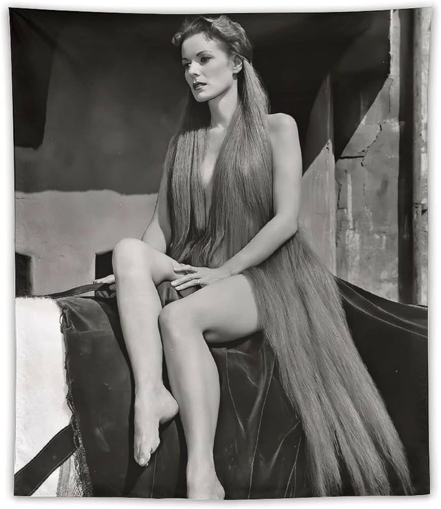 If you still remember who she is, you must be old. Hollywood’s fiery red-haired goddess with those mesmerizing green eyes was the ultimate dream for countless boys and girls back in the day….But