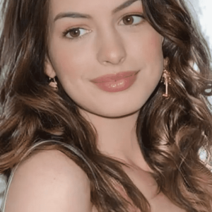 Anne Hathaway: From Hollywood Starlet to Global Icon Anne Hathaway: From Hollywood Starlet to Global Icon