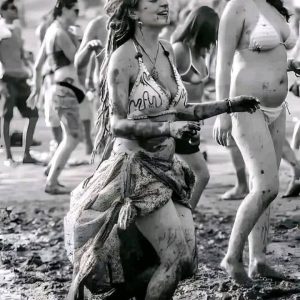 Something About This Photo Feels Different… But Can You Tell What It Is?