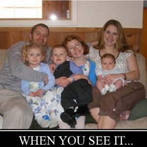 This Family Photo Hides a Chilling Secret – Can You Spot It? Most People Get Goosebumps When They Do! This Family Photo Hides a Chilling Secret – Can You Spot It? Most People Get Goosebumps When They Do!