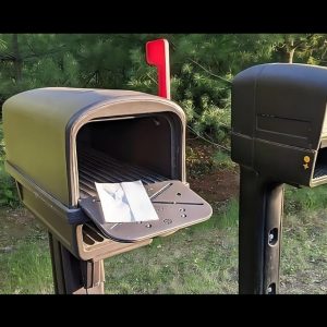 What to Make Of A Dryer Sheet Discovered in Your Mailbox-s1