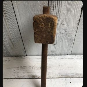 Spotted in a forgotten corner: this odd tool with no logo, no shine, just age-old character. Most people can’t figure out what it was made for — can you? Spotted in a forgotten corner: this odd tool with no logo, no shine, just age-old character. Most people can’t figure out what it was made for — can you?