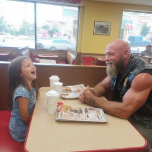 The Man Everyone Misjudged in the Corner Booth