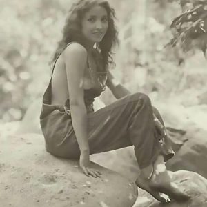 The Glowing, Seductive Icon Who Made Hearts Skip a Beat The Glowing, Seductive Icon Who Made Hearts Skip a Beat