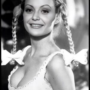 The Sweetheart with Braided Pigtails Who Lit Up Screens Worldwide The Sweetheart with Braided Pigtails Who Lit Up Screens Worldwide