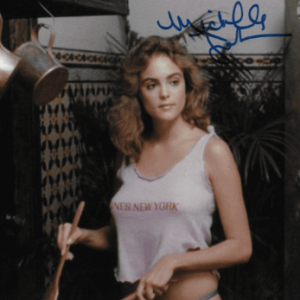 The Scene That Defined the 80s: One Look, One Tee, and a Moment No One Forgot The Scene That Defined the 80s: One Look, One Tee, and a Moment No One Forgot