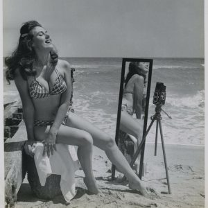 The Pin-Up Pioneer Who Redefined Sensual Photography Forever The Pin-Up Pioneer Who Redefined Sensual Photography Forever