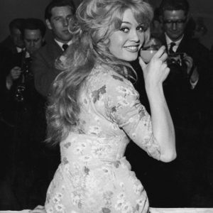 The 18-Year-Old Beauty from Philly Who Captivated America in the 1950s The 18-Year-Old Beauty from Philly Who Captivated America in the 1950s