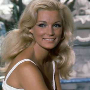 Born on this date in 1942, who was this beacon of beauty in Hollywood’s golden age? Born on this date in 1942, who was this beacon of beauty in Hollywood’s golden age?