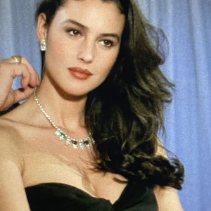 A Timeless Beauty Who Still Captivates the World at 60